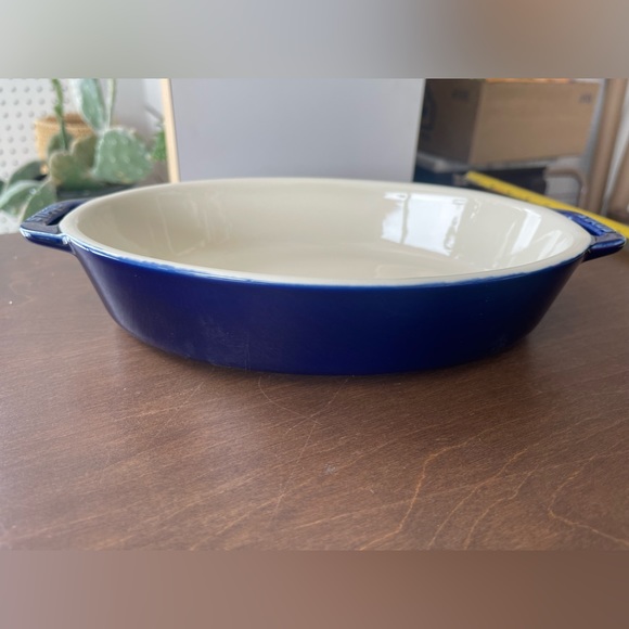 STAUB 9" Oval Ceramic Baking Dish - Dark Blue - Picture 2 of 5
